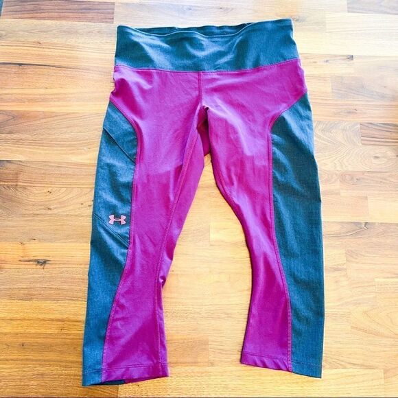 🍋 Under Armour • Capri Lenght Gray & Purple Athletic Leggings - Picture 1 of 6